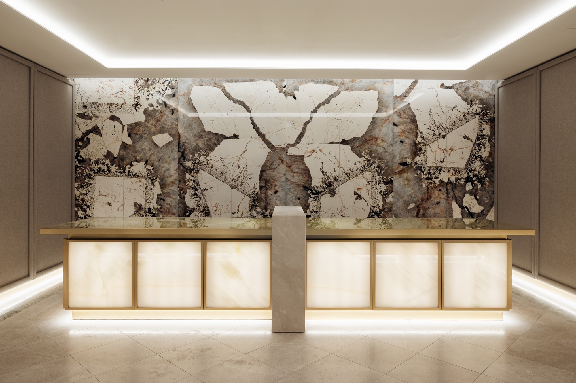 4_Almanac_Palais_Vienna_lobby