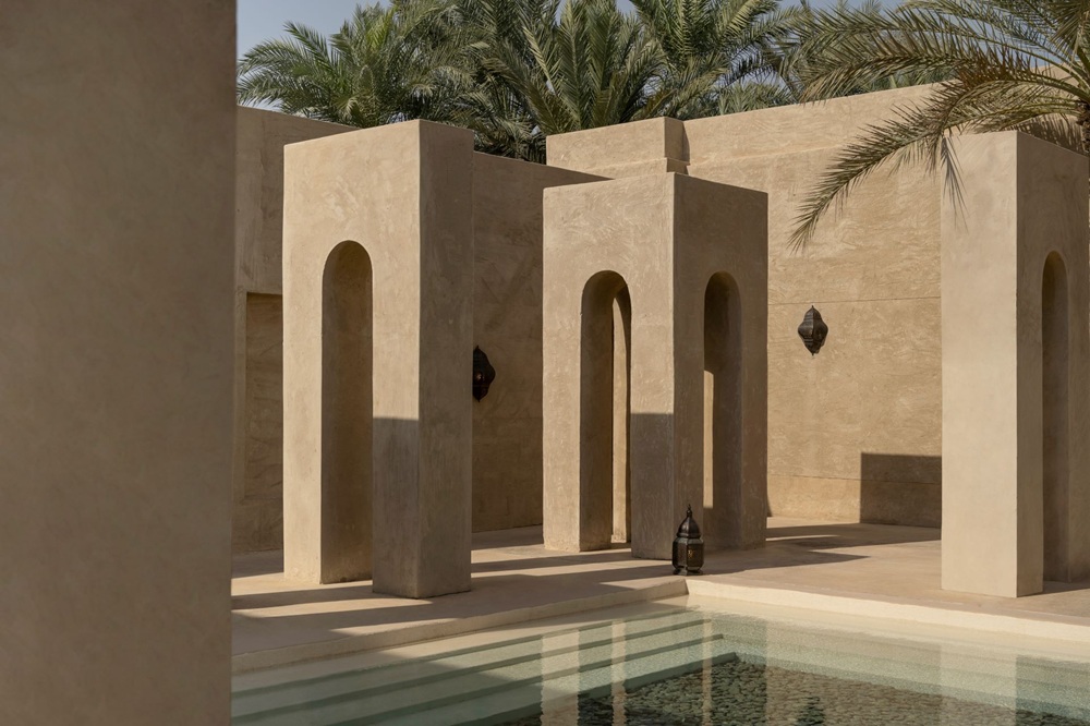 2_Bab Al Shams_Dubai_courtyards