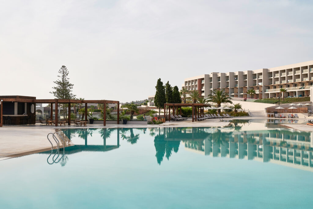 22_Helea, Rhodos_Lifestyle_Exterior_Pool