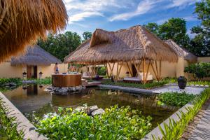 Emerald_Maldives_Spa_outside