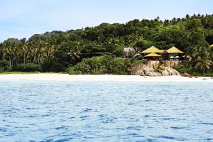 Fregate Island Private twin-villa outer 2