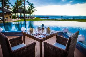 The Anam Dinner at the Pool 